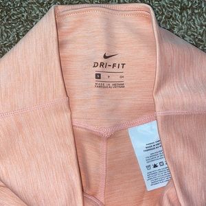 ✨EUC 7/8 Nike Leggings✨